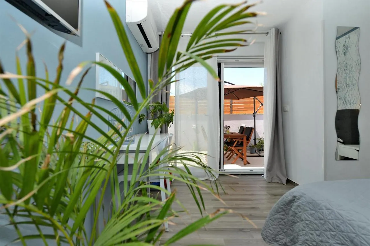 Pop Holiday House Zadar 0*,